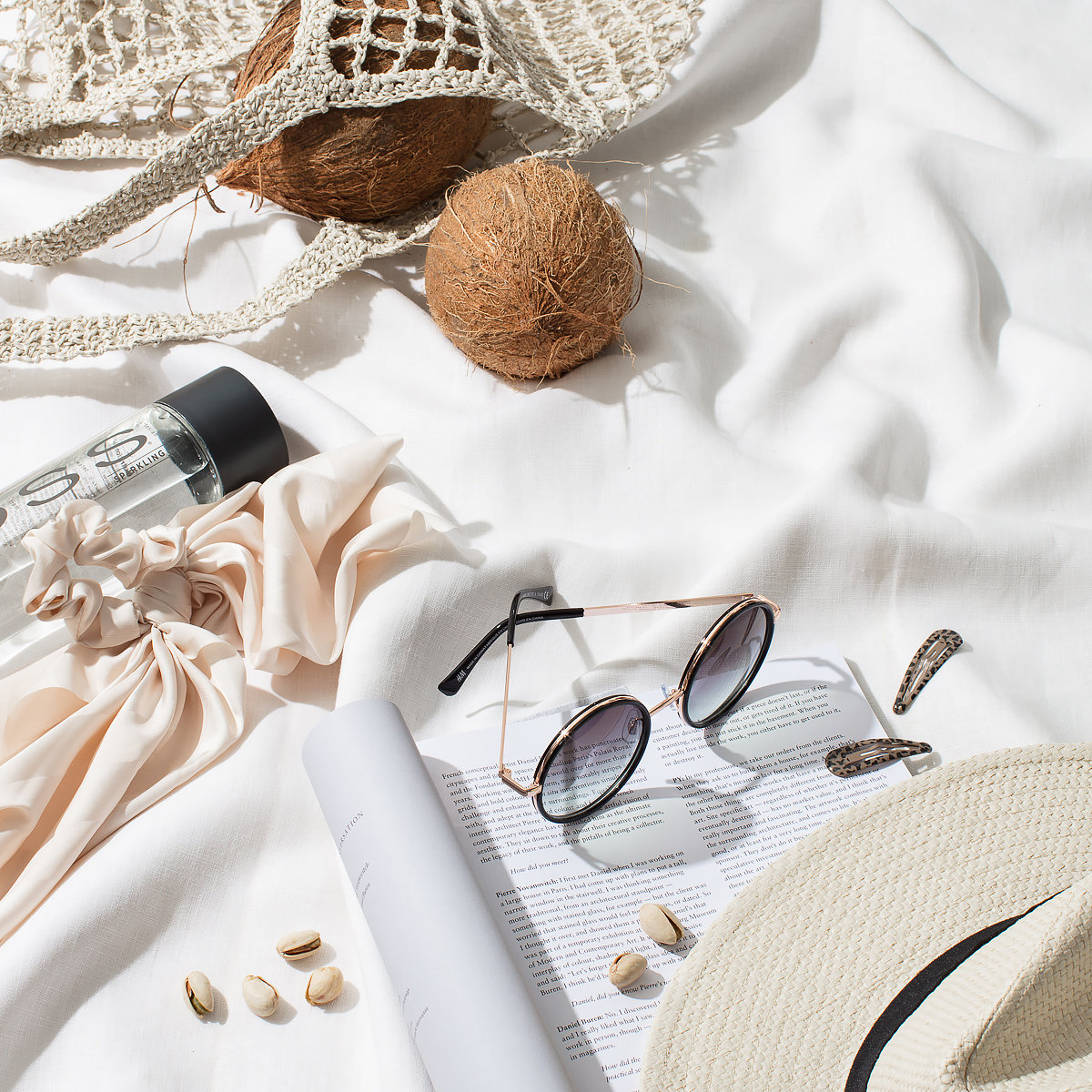 things to take to the beach solo traveling